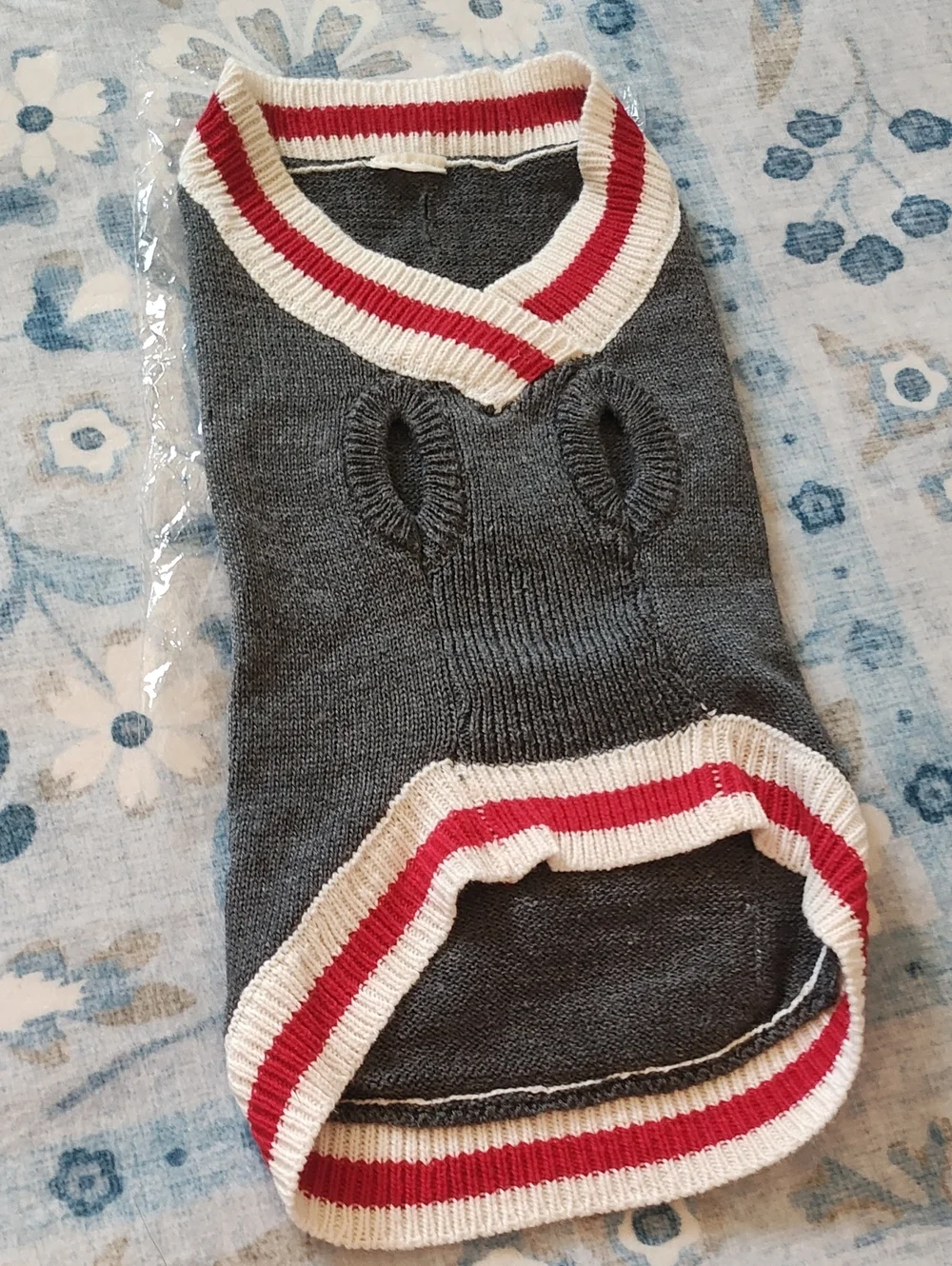 DOG/CAT SWEATER 😊 